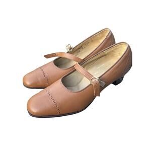 Vintage FSP MUSEBECK Women's Tan Light Brown Mary Jane Pumps Size 7.5 AA USA